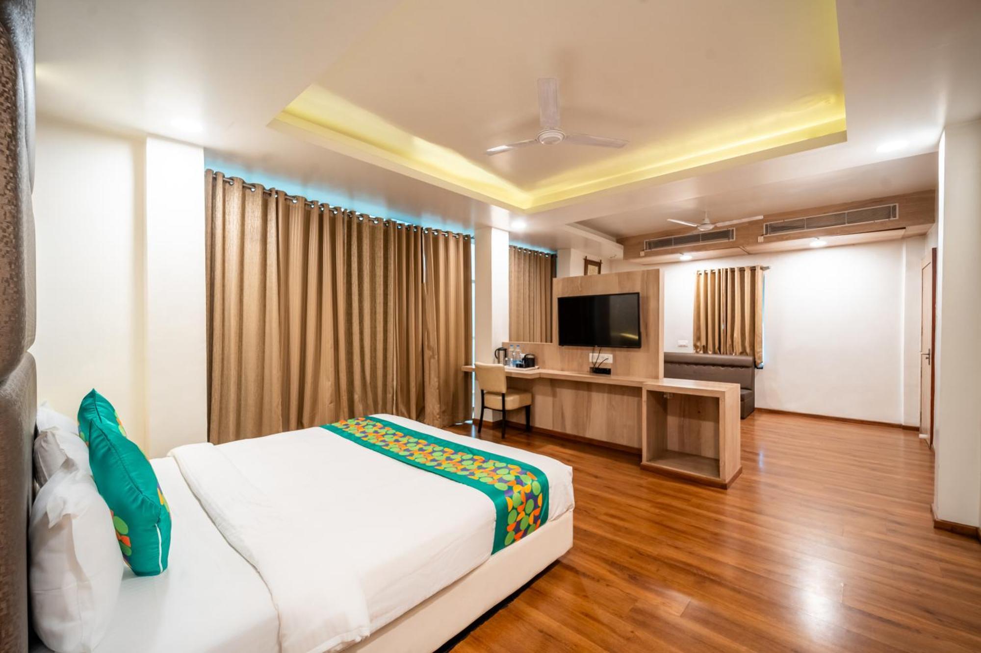 Treebo Kamal Regency Hotell Bhopal Eksteriør bilde